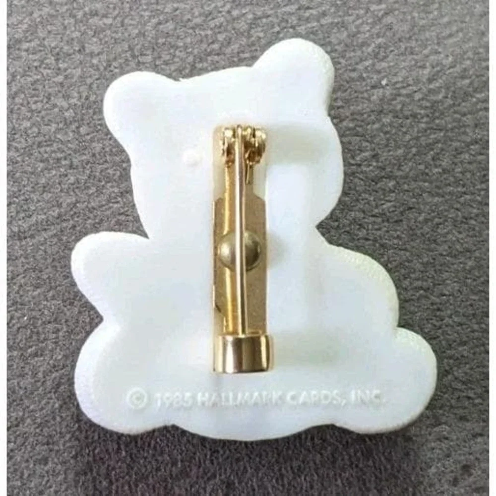 Vintage Hallmark Valentines Day‎ Pin Be Mine White Teddy Bear Love 1985